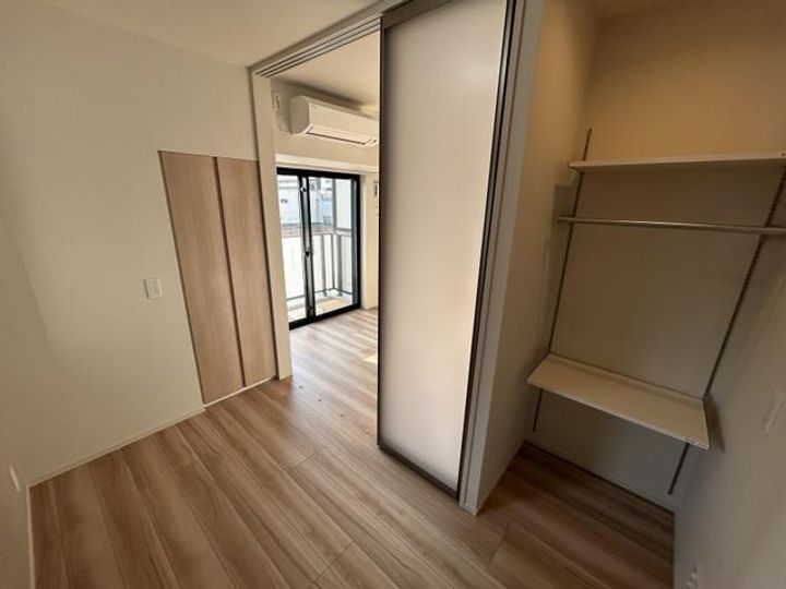 ルフォンプログレ上野御徒町の居間