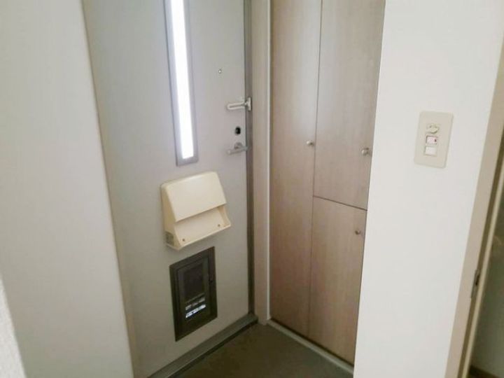 栃木県小山市東城南3(アパート)の賃貸物件の玄関
