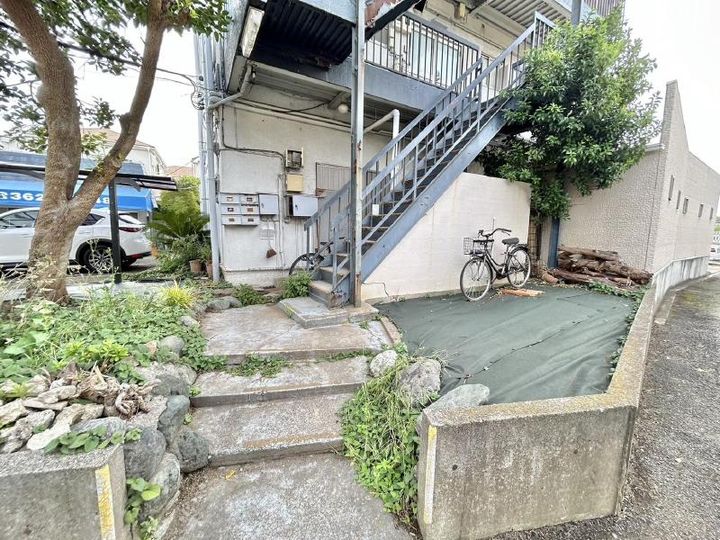 新井マンションの地図