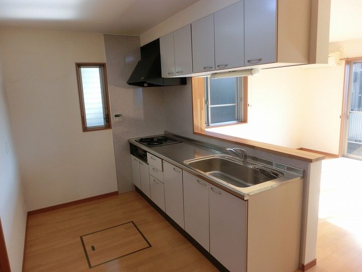 静岡県浜松市浜名区横須賀(一戸建)の賃貸物件のキッチン