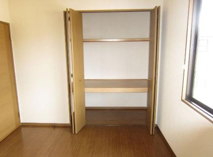 ビラ芳翠 B棟の内装