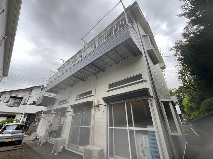 ホワイトハイツの外観