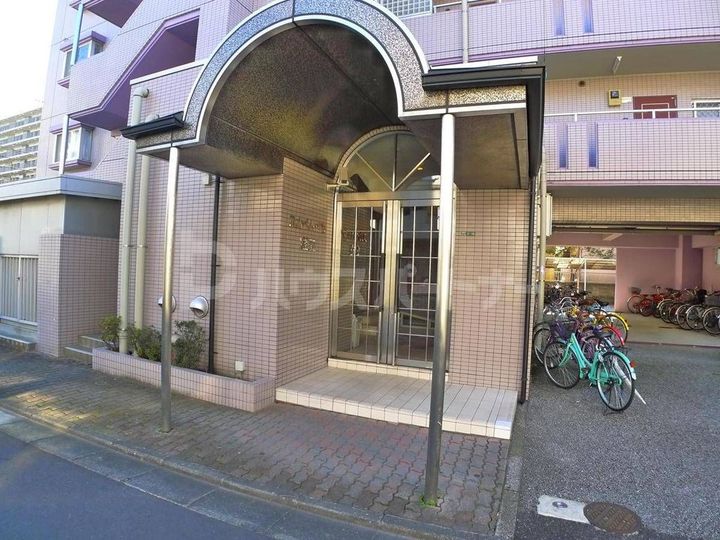 第一スカイハイツ足立の地図