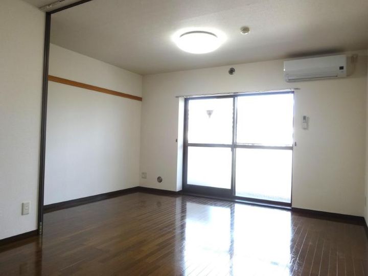 山形県山形市錦町(マンション)の賃貸物件の居間