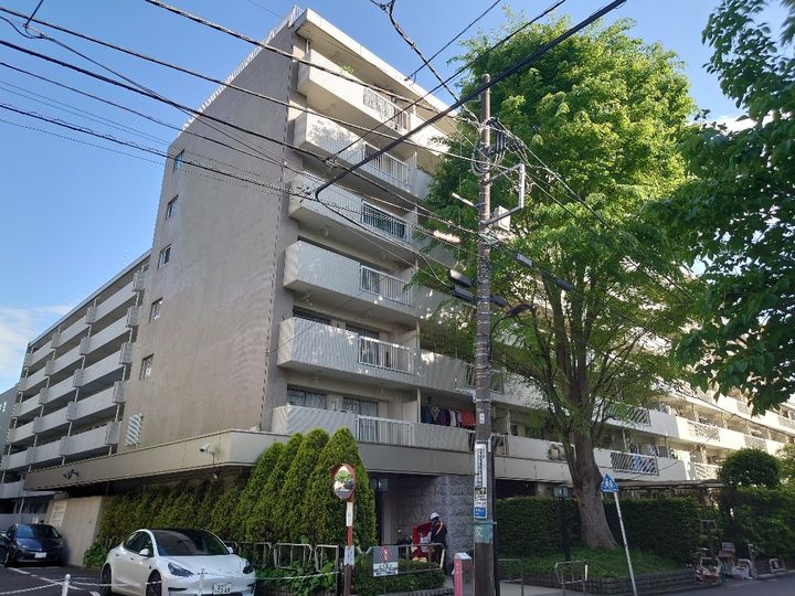 南青ハイツの外観