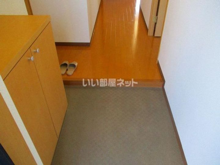 マイノリックMの玄関