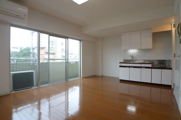 ベルザ桜木の居間