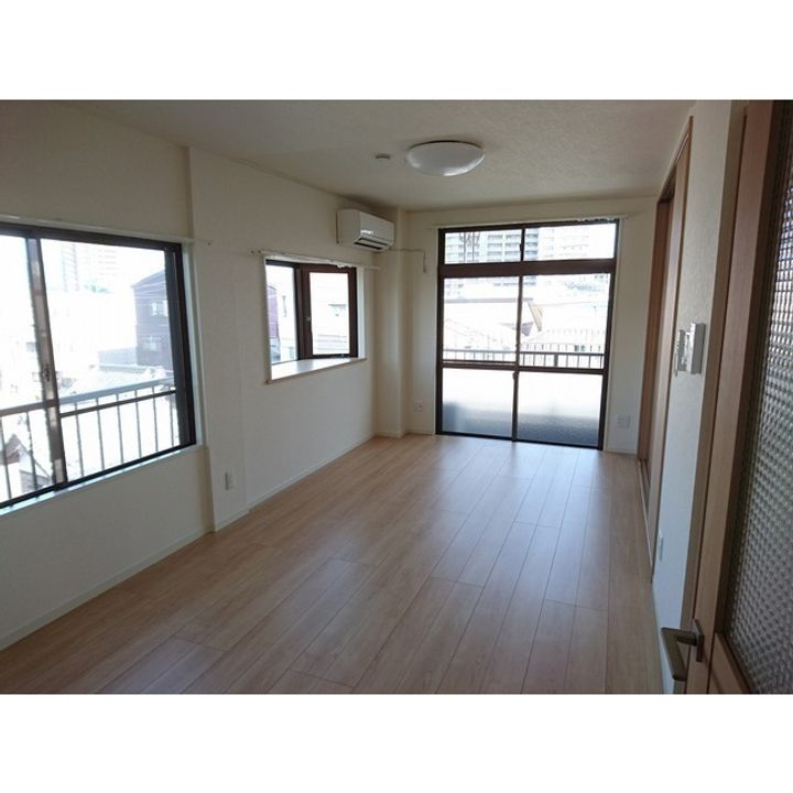 エスペシア華VIの内装