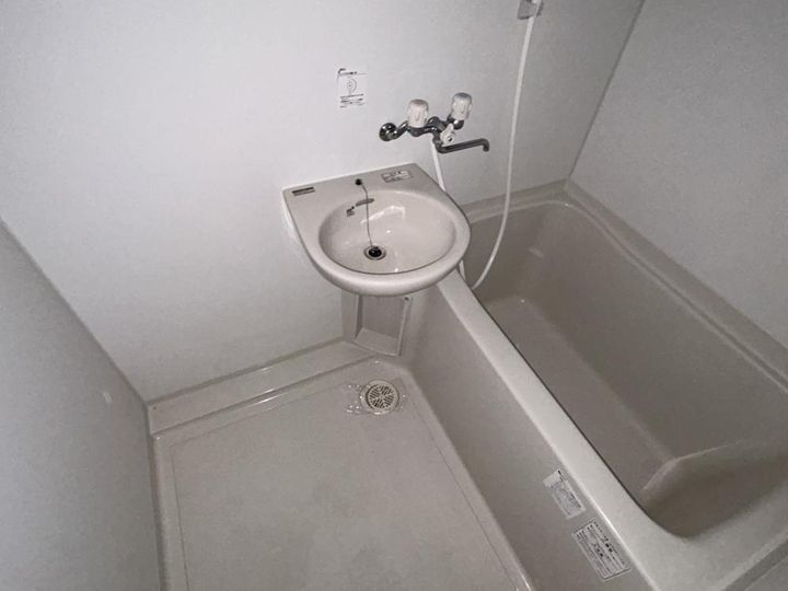 ラカーサツリートップスの風呂