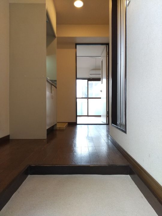 プレミール和光の玄関