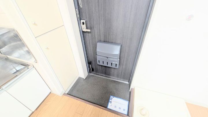 東京都世田谷区砧2(マンション)の賃貸物件の玄関