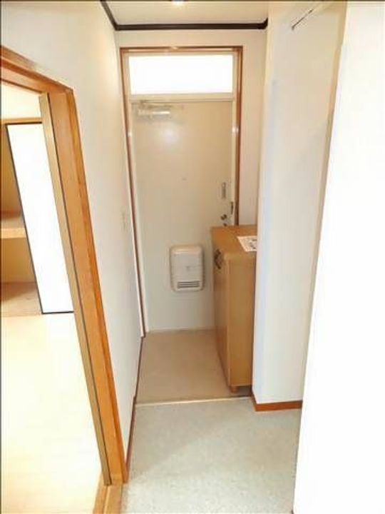 ソレイユBの玄関