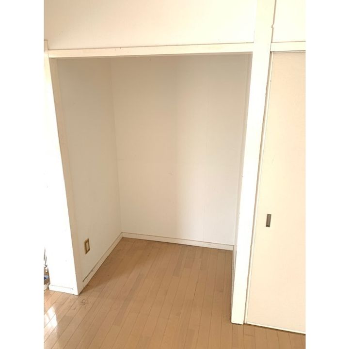 アルファビルの内装