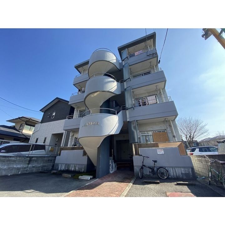 アルファビルの外観