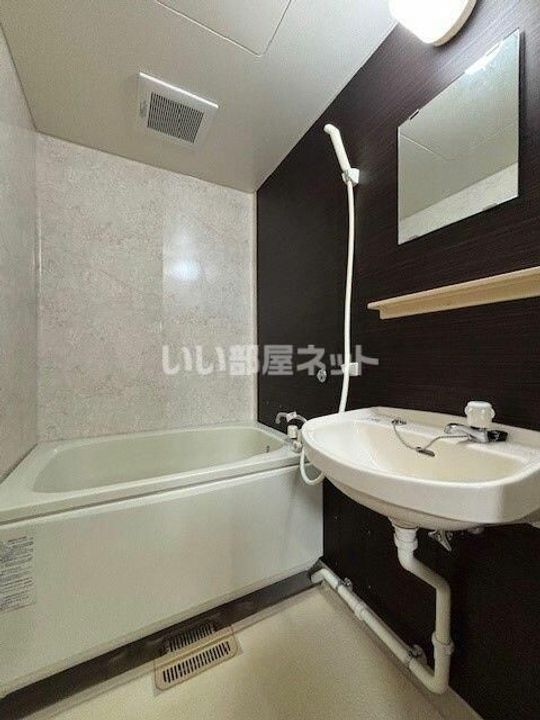 ジュネス東林間の風呂