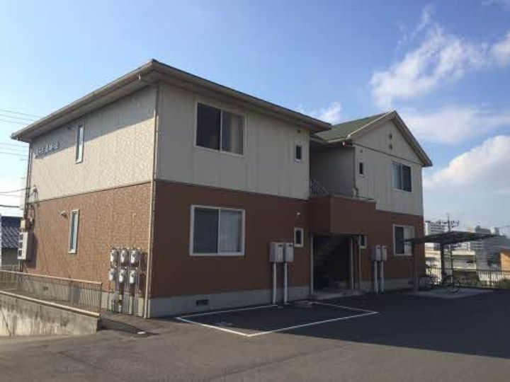 ルミエール城ヶ丘の外観