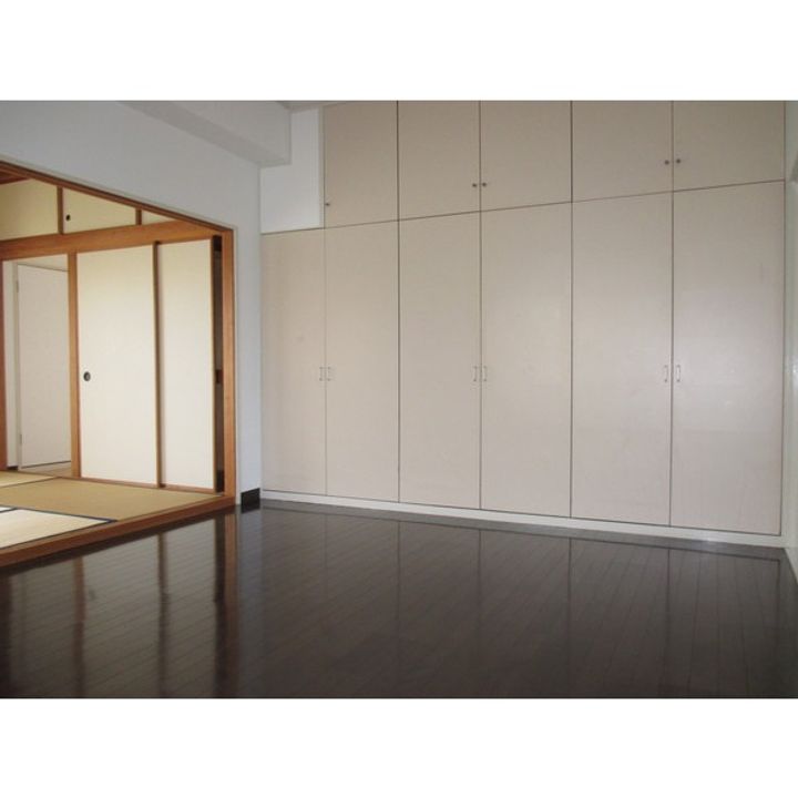 メゾンベルメートの内装