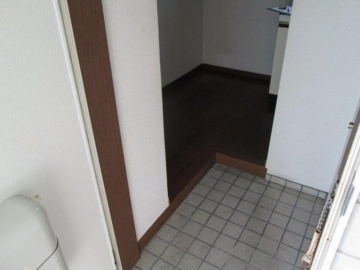 メゾン山中の玄関