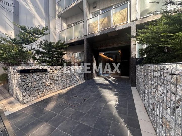 オーパスホームズ三田の地図