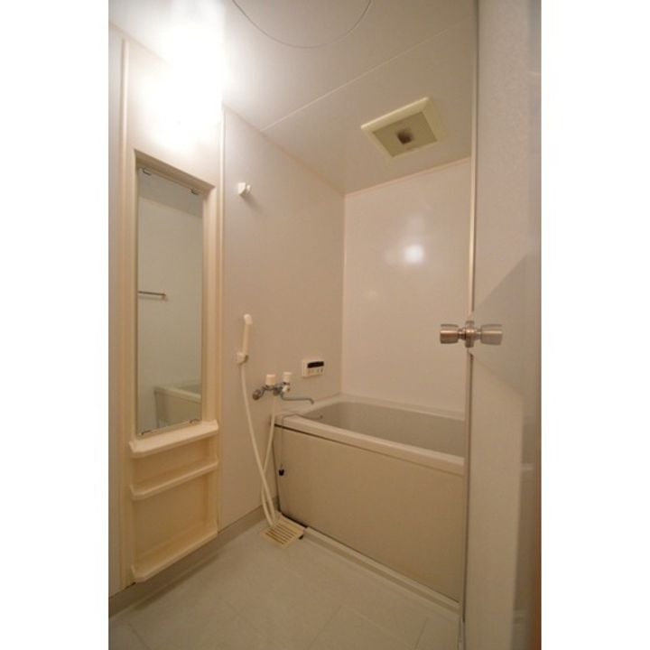 ボヌールマスダIIの風呂