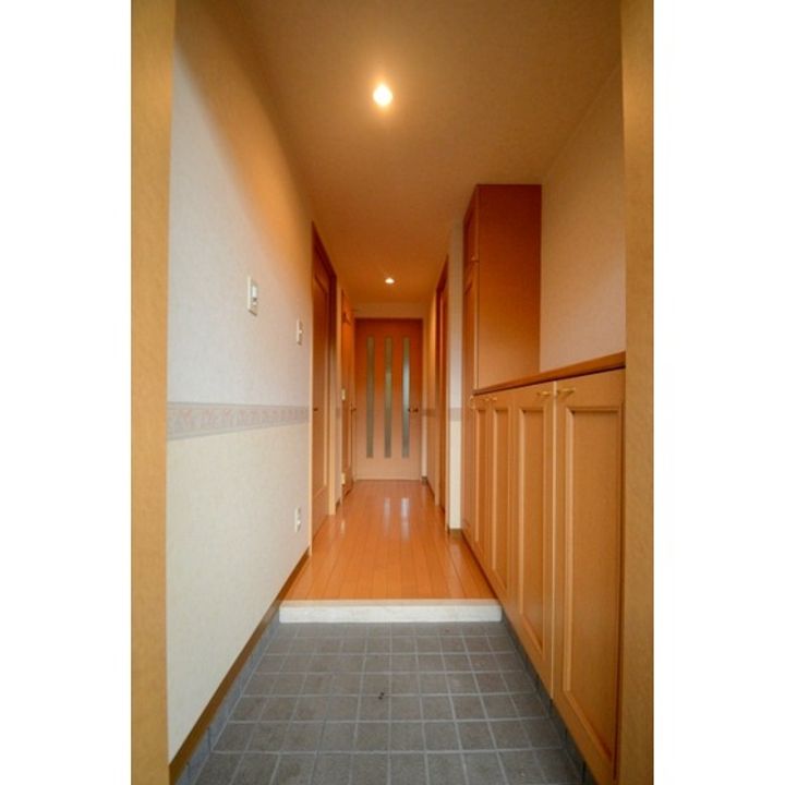 ボヌールマスダIIの玄関