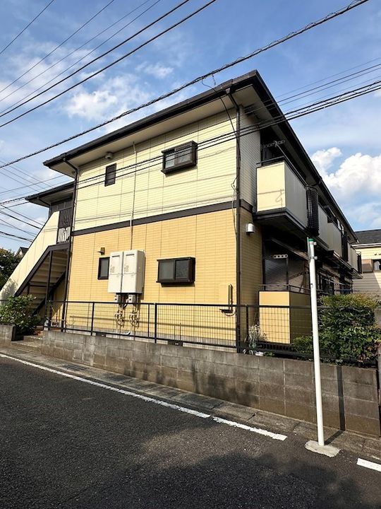 ドミ・クレインの外観