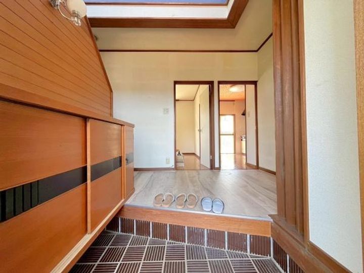 千葉県佐倉市江原台2(一戸建)の賃貸物件の玄関