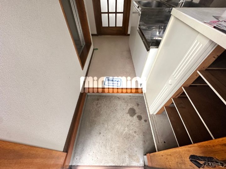 サンヒルズAの玄関