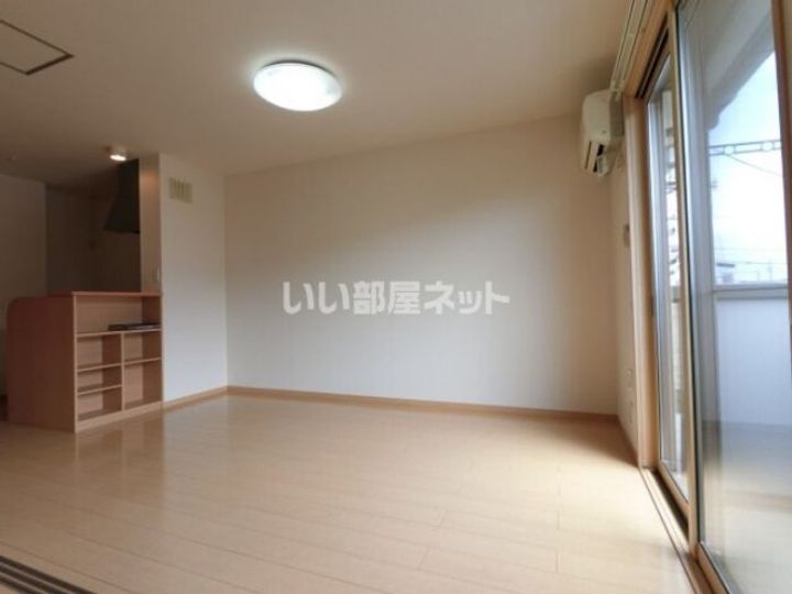 グランソシエ Bの居間