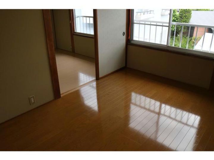 サンコーポ8の居間