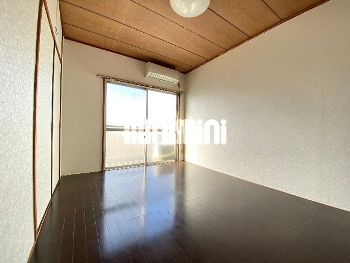 パレス船橋の居間