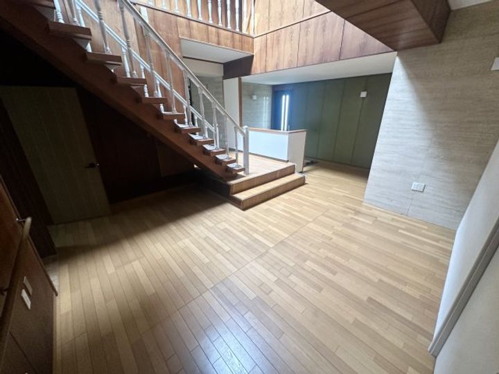 兵庫県西宮市仁川百合野町(一戸建)の賃貸物件の玄関