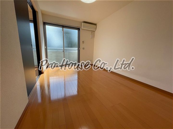 リブリ・シンシア平松の居間