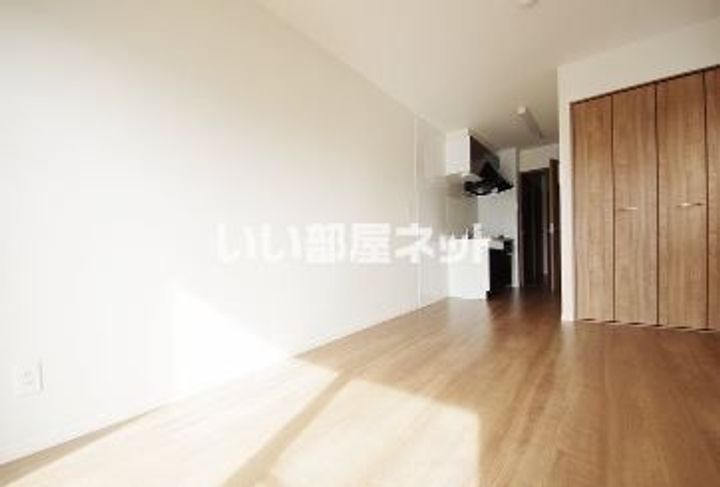 栃木県宇都宮市元今泉1(マンション)の賃貸物件の居間