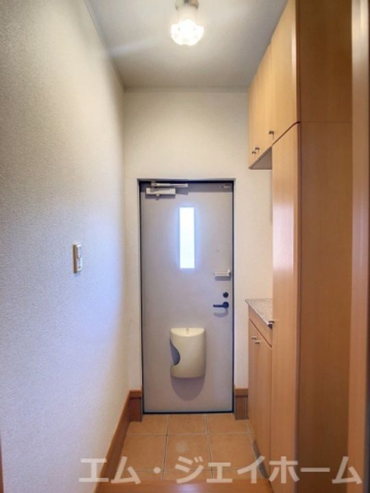 滋賀県甲賀市水口町北脇(アパート)の賃貸物件の玄関