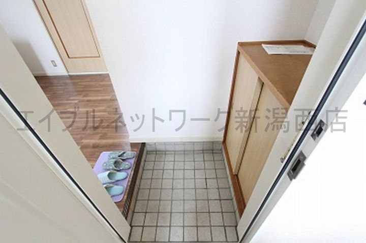 サンステージ小針の玄関