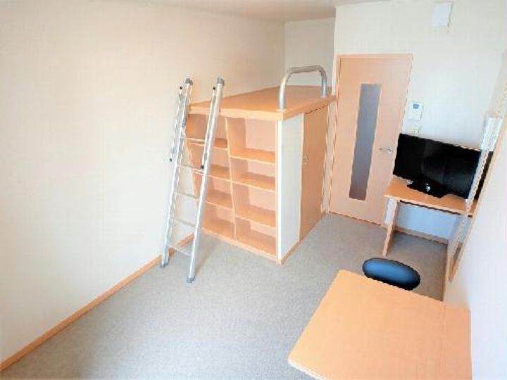 レオパレスエスポワールIIの居間