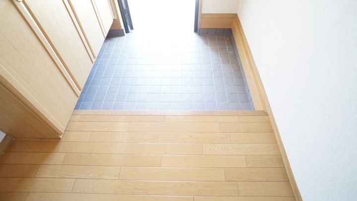 三重県津市豊が丘4(一戸建)の賃貸物件の玄関