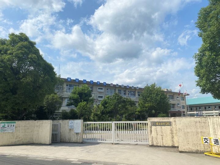 Refiant東谷山の周辺
