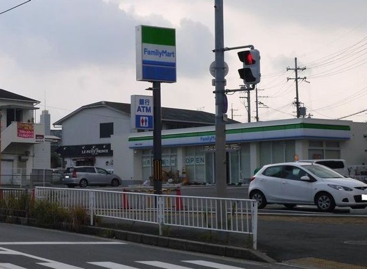 クオーレ IIの周辺