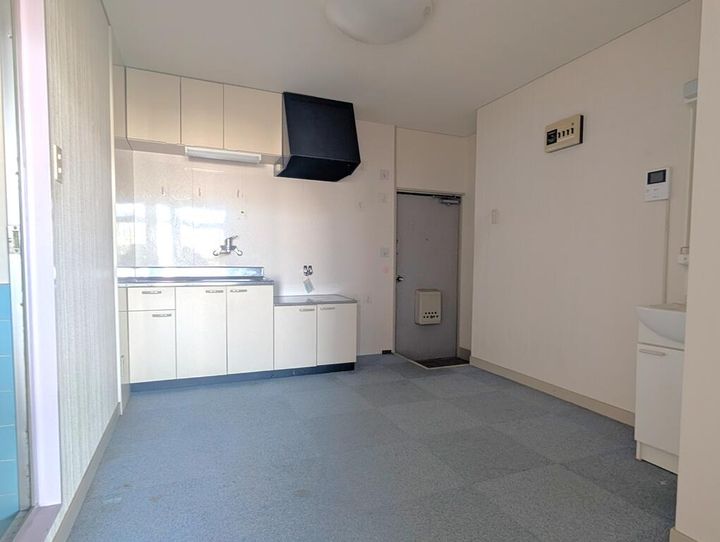 倉敷昭和ビルの居間