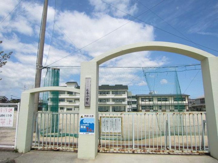 愛媛県西条市朔日市(一戸建)の賃貸物件の周辺
