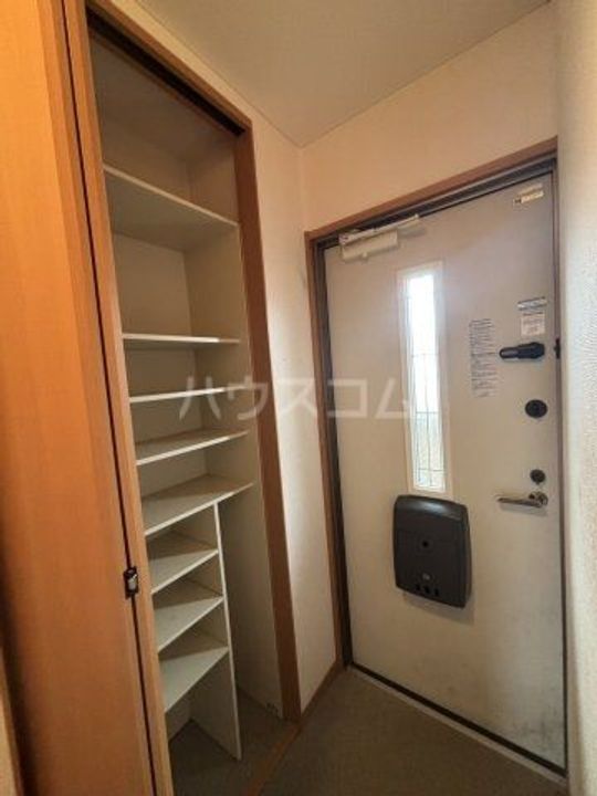 エーデルハイム碧海A棟の玄関