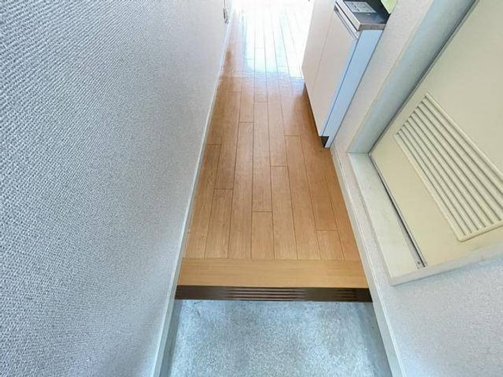 美しの森ハウスA棟の玄関