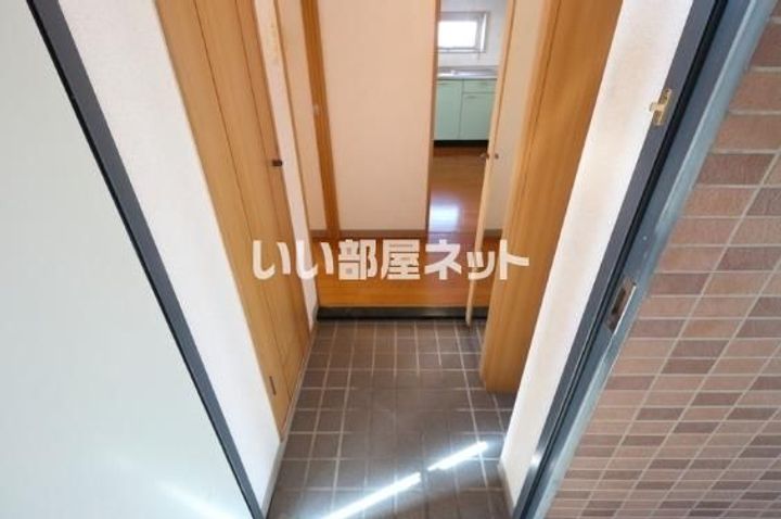 新潟県新潟市秋葉区荻島(マンション)の賃貸物件の玄関