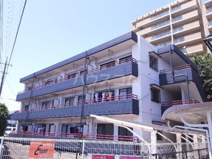 グリーンビル東中山第1の外観