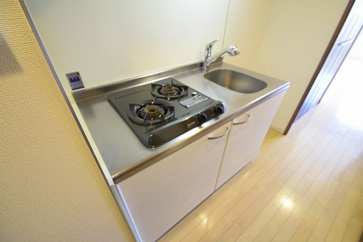 ジュネーゼグラン福島EBIEのキッチン