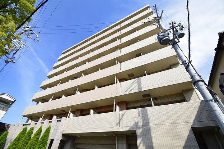 ジュネーゼグラン福島EBIEの外観