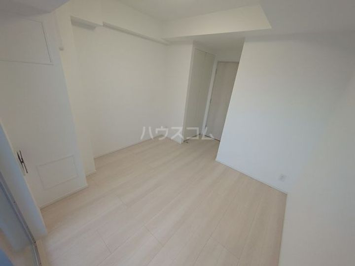 CREST TAPP川崎IIの居間