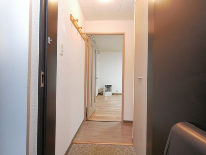 北海道札幌市中央区北七条西27(アパート)の賃貸物件の玄関